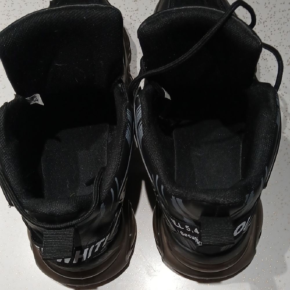 High Top Athletic Shoes With 23 Detail Sz 10 - Picture 12 of 14